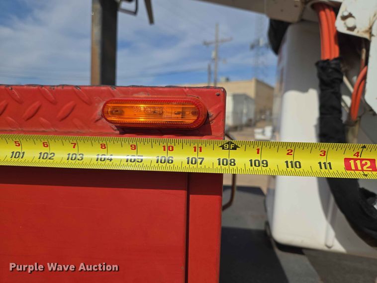 image for item EW0385 2004 Chevrolet C4500 bucket truck