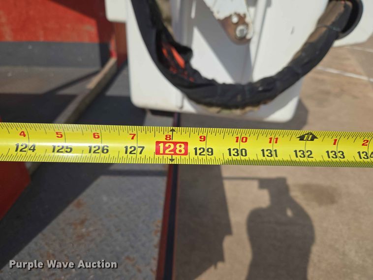 image for item EW0385 2004 Chevrolet C4500 bucket truck