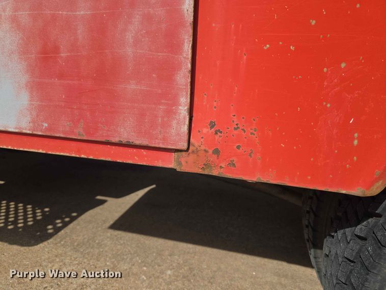 image for item EW0385 2004 Chevrolet C4500 bucket truck