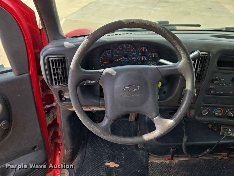 image for item EW0385 2004 Chevrolet C4500 bucket truck