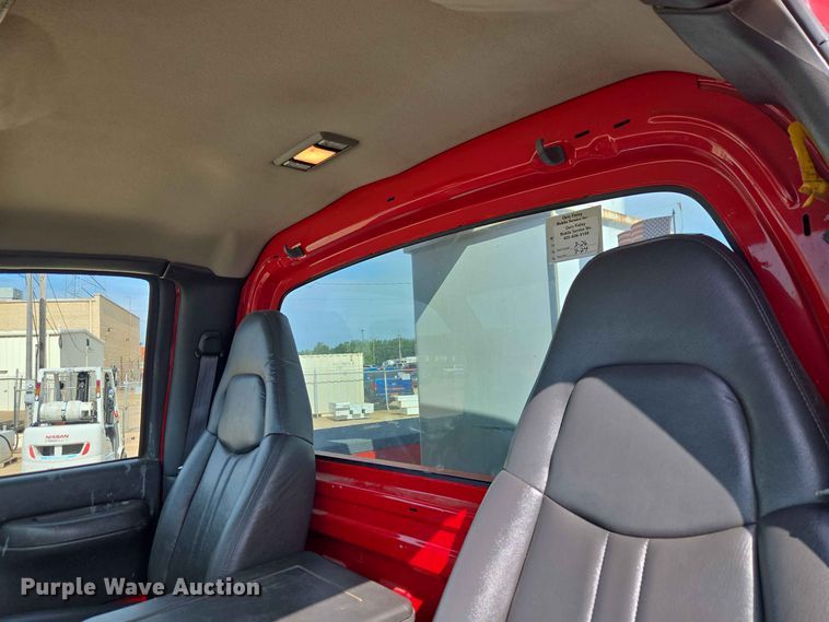 image for item EW0385 2004 Chevrolet C4500 bucket truck