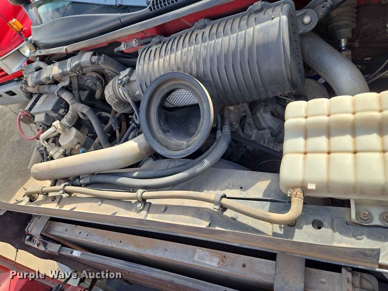 image for item EW0385 2004 Chevrolet C4500 bucket truck