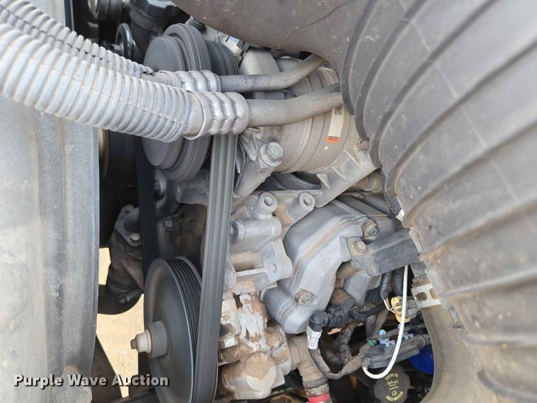 image for item EW0385 2004 Chevrolet C4500 bucket truck