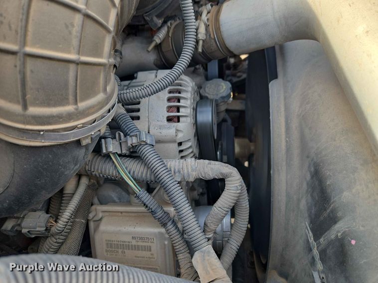 image for item EW0385 2004 Chevrolet C4500 bucket truck