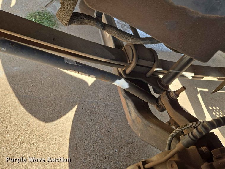 image for item EW0385 2004 Chevrolet C4500 bucket truck