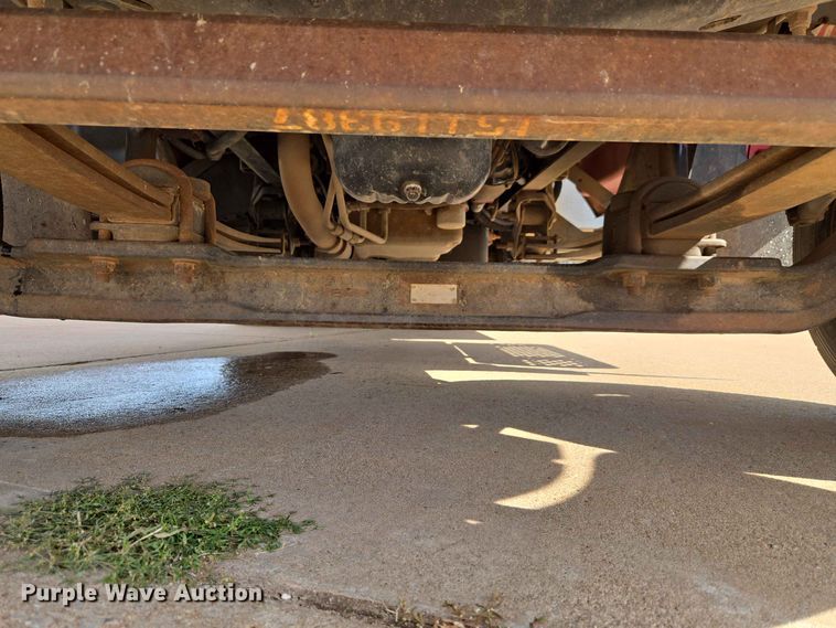 image for item EW0385 2004 Chevrolet C4500 bucket truck
