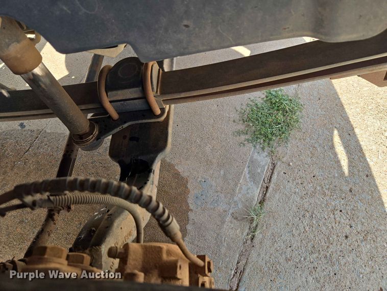 image for item EW0385 2004 Chevrolet C4500 bucket truck