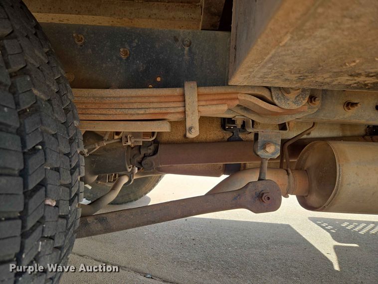 image for item EW0385 2004 Chevrolet C4500 bucket truck