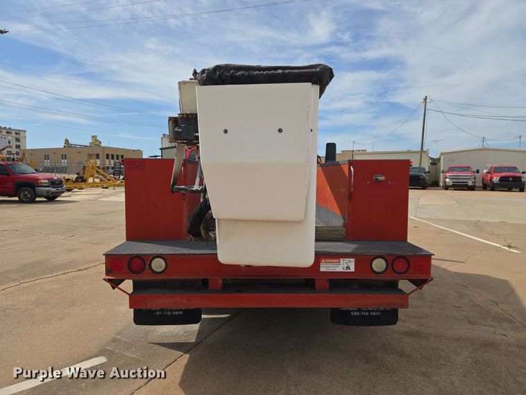 image for item EW0386 2004 Chevrolet C4500 bucket truck