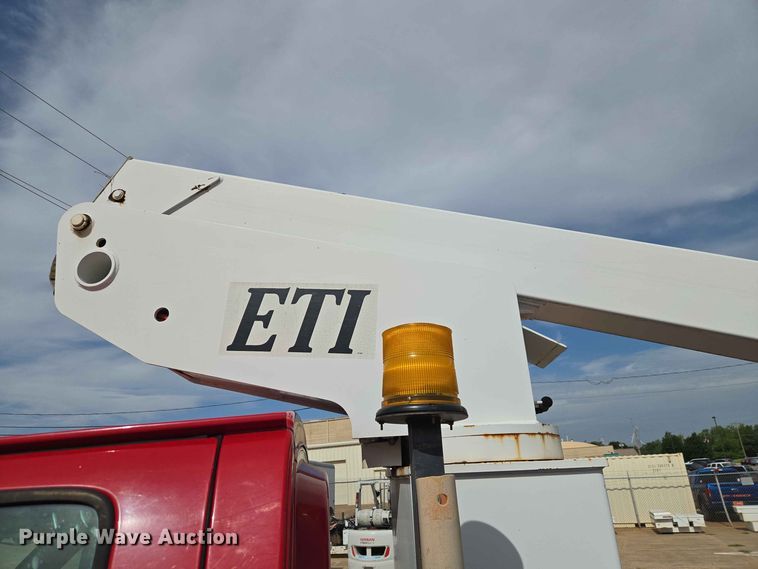 image for item EW0386 2004 Chevrolet C4500 bucket truck