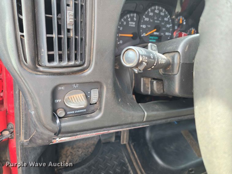 image for item EW0386 2004 Chevrolet C4500 bucket truck