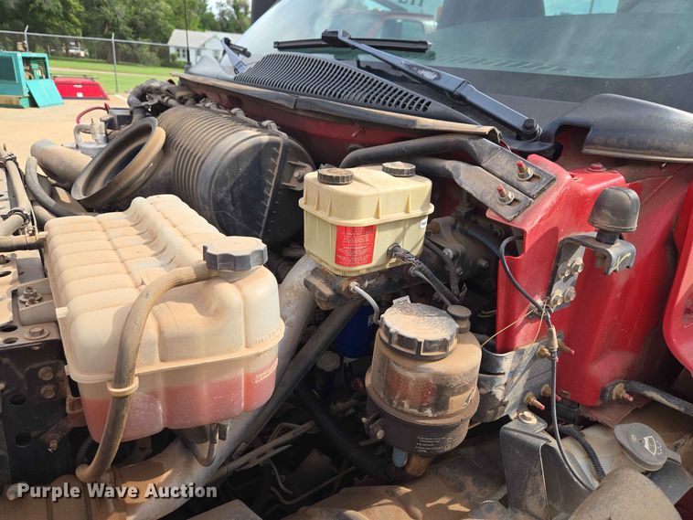 image for item EW0386 2004 Chevrolet C4500 bucket truck