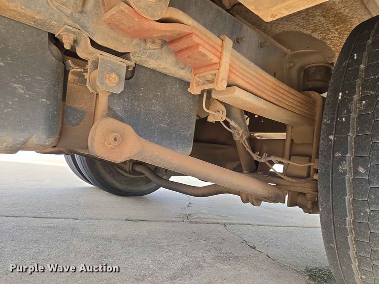 image for item EW0386 2004 Chevrolet C4500 bucket truck