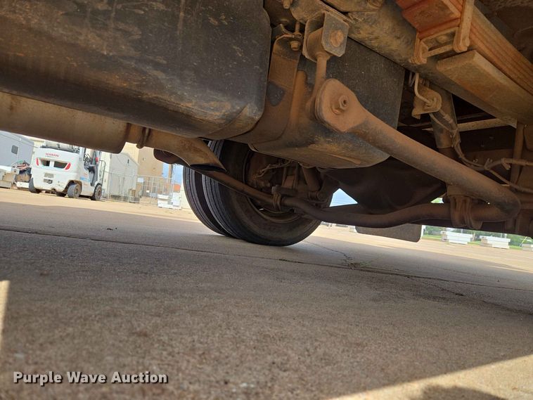 image for item EW0386 2004 Chevrolet C4500 bucket truck