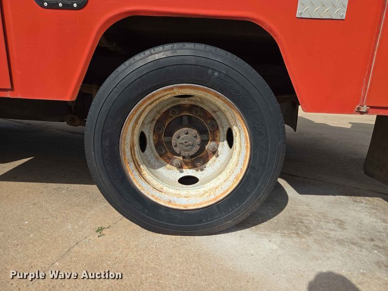 image for item EW0386 2004 Chevrolet C4500 bucket truck