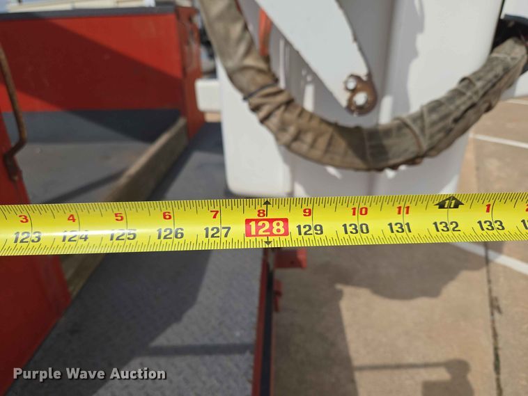 image for item EW0387 2004 Chevrolet C4500 bucket truck