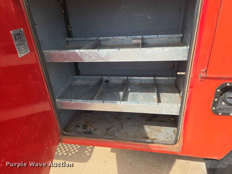 image for item EW0387 2004 Chevrolet C4500 bucket truck
