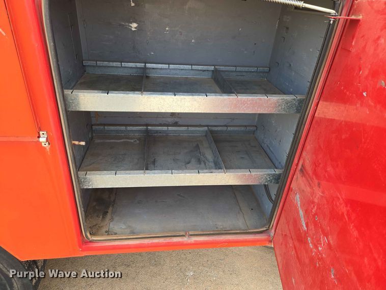 image for item EW0387 2004 Chevrolet C4500 bucket truck