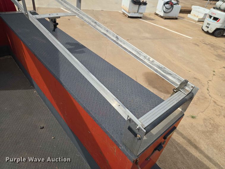 image for item EW0387 2004 Chevrolet C4500 bucket truck