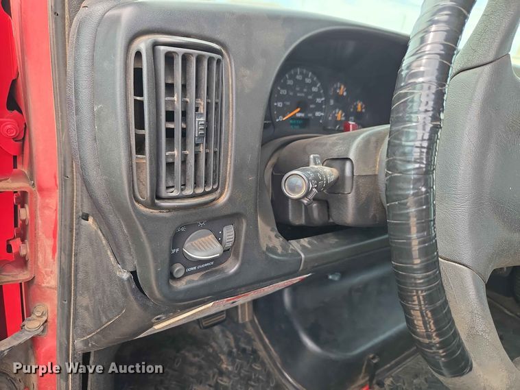 image for item EW0387 2004 Chevrolet C4500 bucket truck
