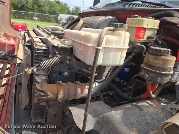 image for item EW0387 2004 Chevrolet C4500 bucket truck