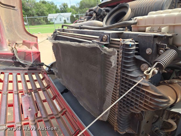 image for item EW0387 2004 Chevrolet C4500 bucket truck