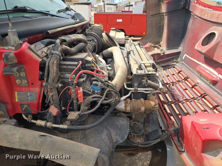 image for item EW0387 2004 Chevrolet C4500 bucket truck
