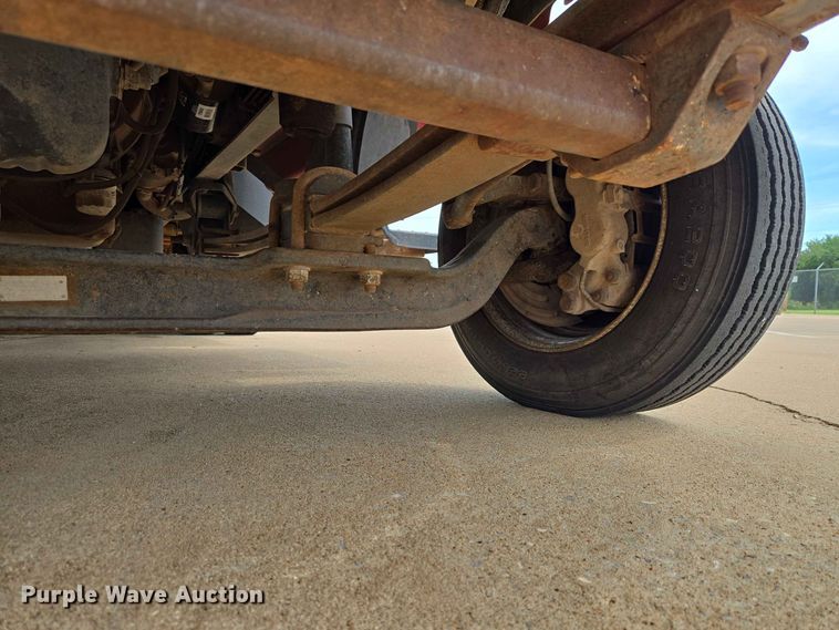 image for item EW0387 2004 Chevrolet C4500 bucket truck