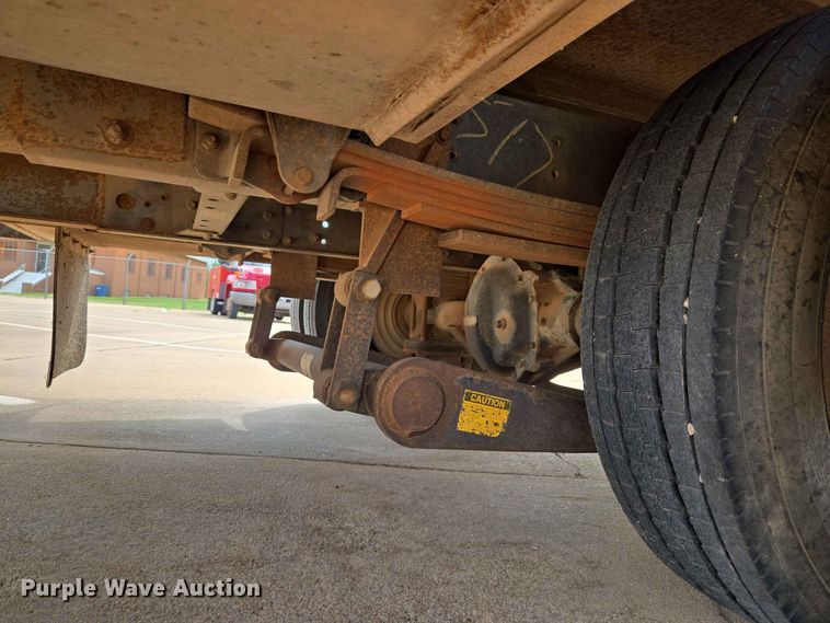 image for item EW0387 2004 Chevrolet C4500 bucket truck
