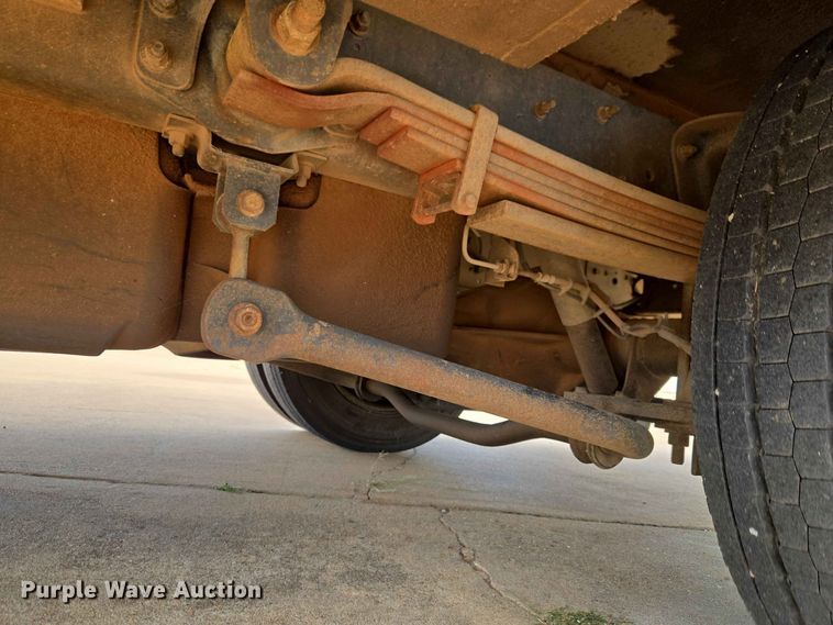 image for item EW0387 2004 Chevrolet C4500 bucket truck