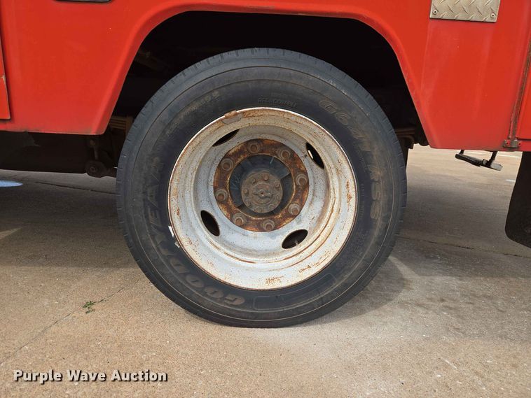 image for item EW0387 2004 Chevrolet C4500 bucket truck