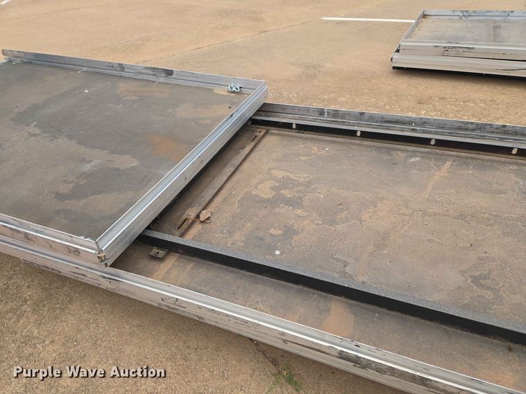 image for item EW0396 (3) C-CargoGlide C-CG1500 bed slide