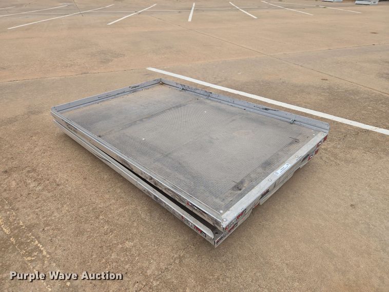 image for item EW0397 (2) C-CargoGlide C-CG1500 bed slides