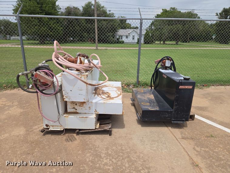 image for item EW0398 (3) fuel tanks