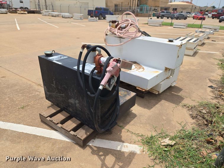 image for item EW0398 (3) fuel tanks