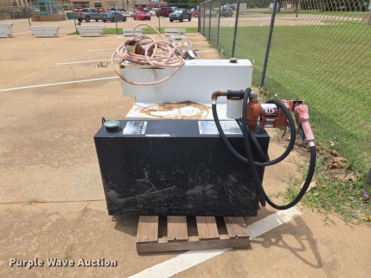 image for item EW0398 (3) fuel tanks