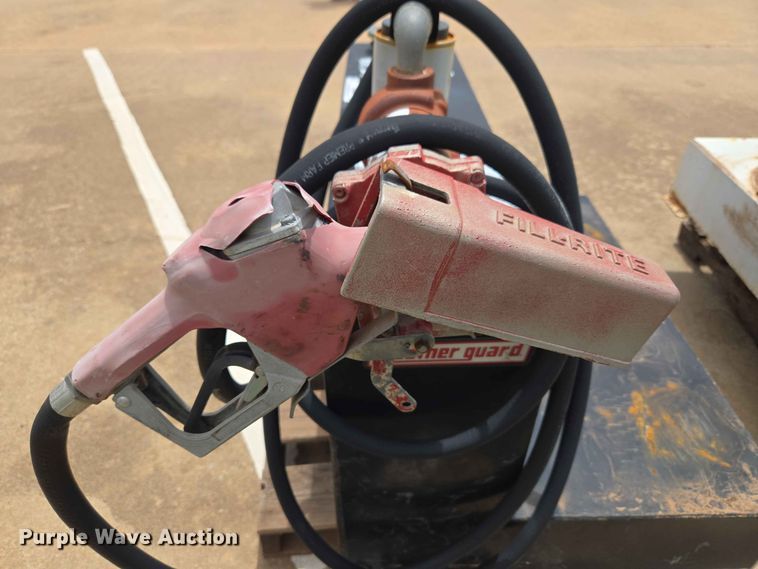 image for item EW0398 (3) fuel tanks