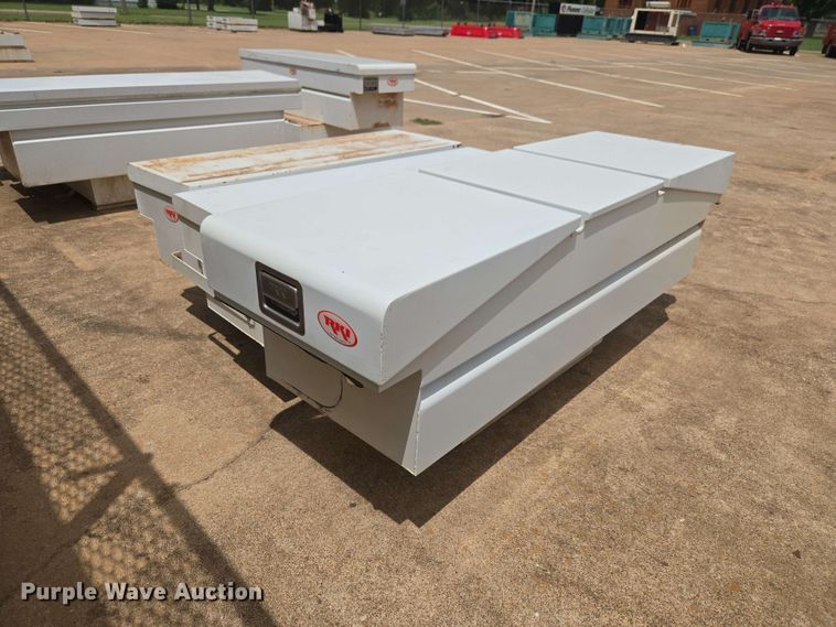 image for item EW0405 (3) toolboxes