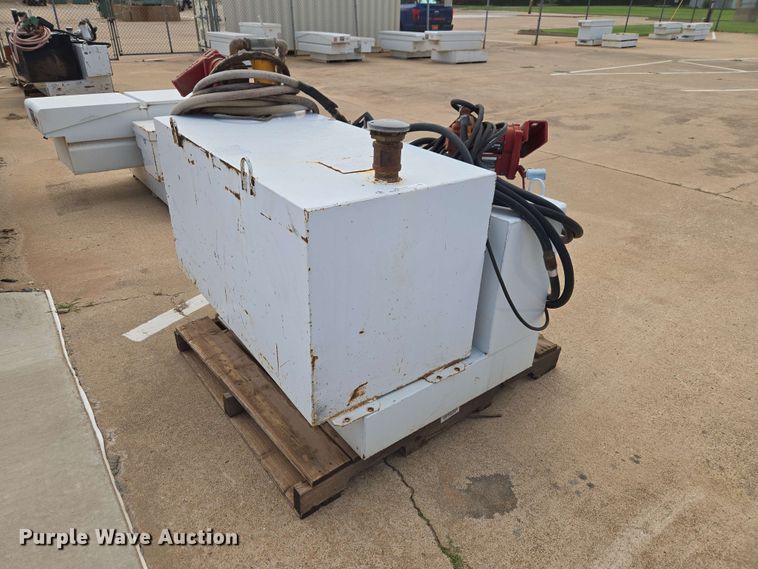 image for item EW0409 (2) Delta Consolidated fuel tanks