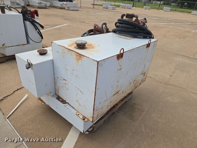 image for item EW0410 (2) Delta Consolidated fuel tanks