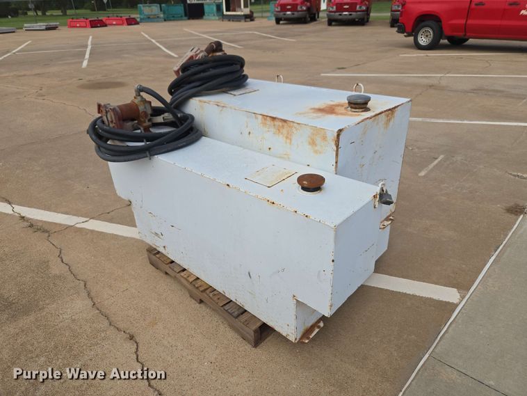 image for item EW0410 (2) Delta Consolidated fuel tanks