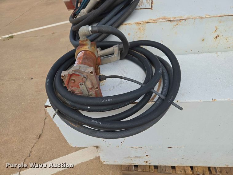 image for item EW0410 (2) Delta Consolidated fuel tanks