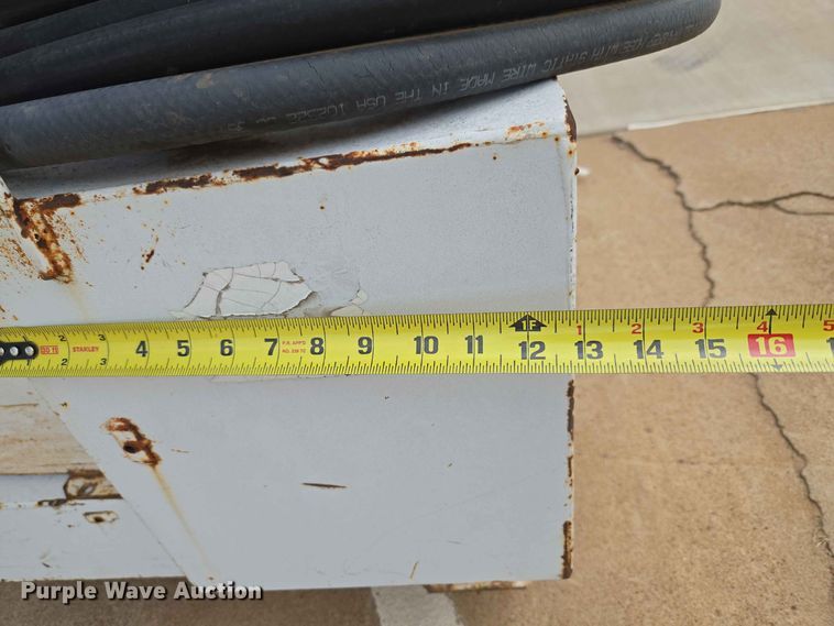 image for item EW0410 (2) Delta Consolidated fuel tanks