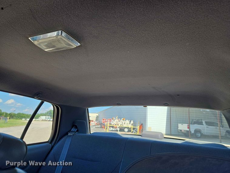 image for item EW0425 1998 Ford Crown Victoria 