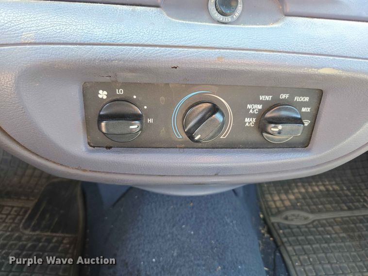 image for item EW0425 1998 Ford Crown Victoria 