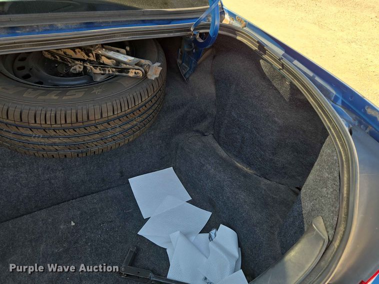 image for item EW0425 1998 Ford Crown Victoria 