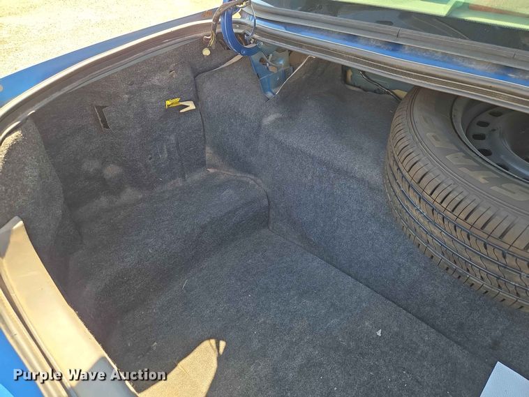 image for item EW0425 1998 Ford Crown Victoria 