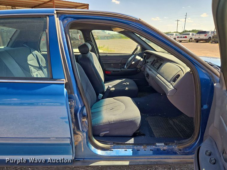 image for item EW0425 1998 Ford Crown Victoria 