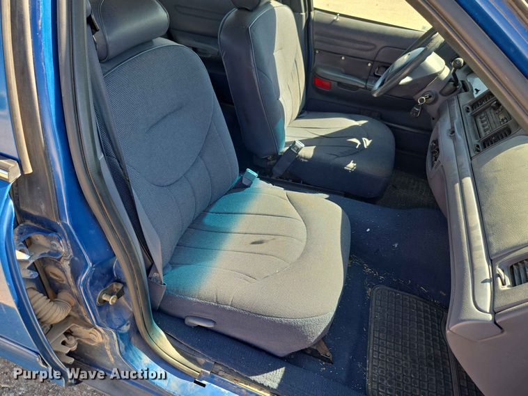 image for item EW0425 1998 Ford Crown Victoria 