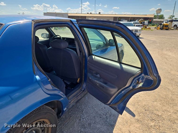 image for item EW0425 1998 Ford Crown Victoria 